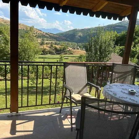 Mountain In Zall Dardhe Tatil Evi Peshkopi