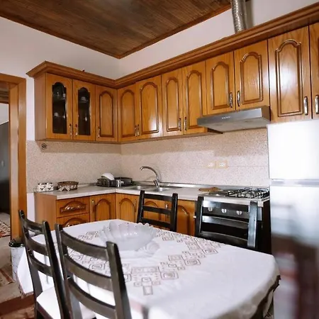 Mountain In Zall Dardhe Casa vacanze *
